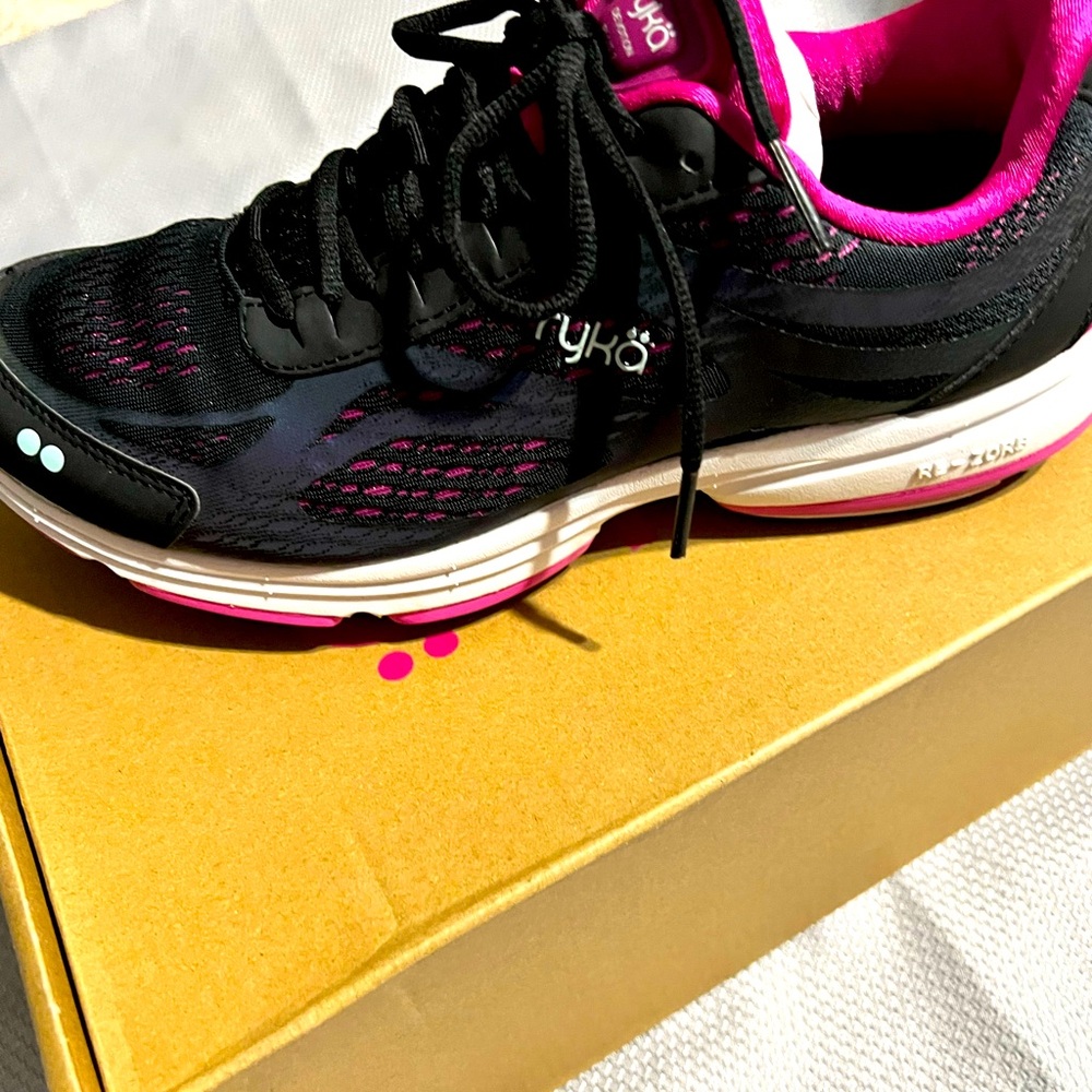 Brand new Ryka tennis shoes, size 8 1/2 women’s, or 7 youth!